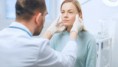Přeplněné ordinace lékařů. Čekací lhůty na vyšetření jsou i několik měsíců